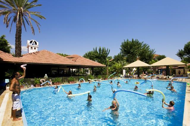 Larissa club akman park 4